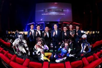 ‘เป้ + เกรท’ สัมผัสโรงภาพยนตร์ Esports แห่งแรกในโลก