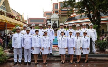 อธิบดีสถ.นำคณะผู้บริหาร-ข้าราชการ วางพวงมาลาเนื่องในวันปิยมหาราช
