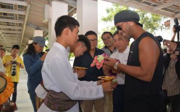 \'โรนัลดินโญ่\'ลัดฟ้ามาไทย! ร่วมสร้างแรงบันดาลใจเยาวชนที่เคยทำผิด