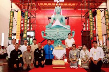 พระเจ้าหลานเธอ พระองค์เจ้าสิริภาจุฑาภรณ์ เสด็จประกอบพิธี  บรรจุพระพิมพ์ใต้ฐานพระพุทธปฏิมาสิริภานิรมิต