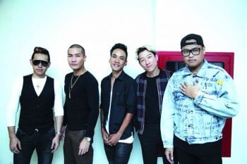 ‘แคลช’ จัดให้แฟนเพลง  ฟังเพลง-ชมหนังสั้น ก่อนใคร