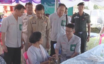 หน่วยแพทย์เคลื่อนที่พอ.สว.ออกบริการตรวจรักษาโรคปชช.ชายแดนไทย-กัมพูชา