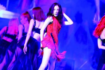 “แทยอน”  สะกดทุกสายตา  ผ่านคอนเสิร์ต ‘s (อะโพสโทรฟีเอส)