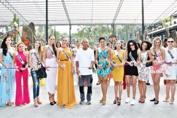 49นางงาม\'มิสยูนิเวิร์ส2018\'บุกสวนนงนุช ตัดริบบิ้นเปิดสวนกระบองเพชร2