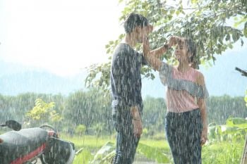 ละมุนหัวใจ\'เข้ม – แม็กกี้\'สวีตกลางสายฝน!