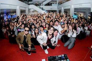 ‘ทอม-อิศรา’ พาช็อป ครบจบในที่เดียว