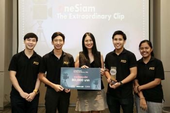 ทีมนศ.จาก ม.กรุงเทพ คว้ารางวัลการประกวด  บอกเล่าไลฟ์สไตล์ในการช็อปปิ้งใจกลางสยาม