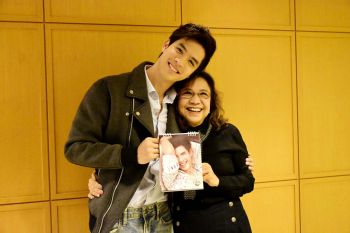 ‘ฟิล์ม-ธนภัทร’ปลื้ม!!  ยอดซื้อ ปฏิทินการกุศล ล้นทะลัก