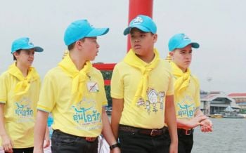 \'พระองค์ที\'ทรงเยี่ยมการทำกิจกรรมจิตอาสา ที่คลองผดุงกรุงเกษม-ริมแม่น้ำเจ้าพระยา