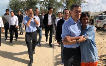 \'อภิสิทธิ์\'ตลบหลัง\'ประยุทธ์\' เดินทางเยี่ยมผู้ประสบภัยแหลมตะลุมพุก หลัง\'นายกฯ\'เดินทางกลับกทม.