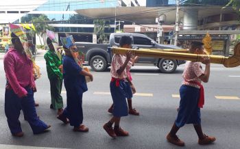 อย่างลึกซึ้ง!\'เนาวรัตน์\'ร่ายกลอนวันเด็กที่พ่อแม่-ผู้ใหญ่ต้องหยุดคิด