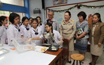 รร.สพฐ.เดินหน้าขยายผลเงินอุดหนุน\'นร.ยากจนพิเศษ\' เปิดคอร์สสร้างอาชีพแก้ปัญหายั่งยืน