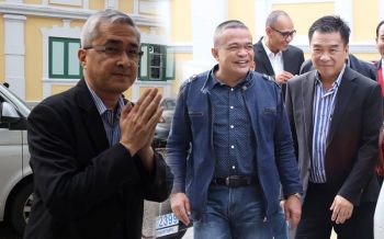 ‘ก่อแก้ว’แขวะ‘ตุ๊ดตู่-ยงยุทธ’ หัวหน้าพรรคเพื่อชาติสวัสดีครับ