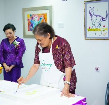 ‘สีประจงศิลป์’คุณภาพดี ผลิตโดยคนไทย  จากพระราชดำริสมเด็จพระเทพรัตนราชสุดาฯ