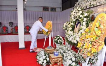 ร.10พระราชทานพวงมาลาหลวงหน้าหีบศพ\'นางประทวนศรี\'