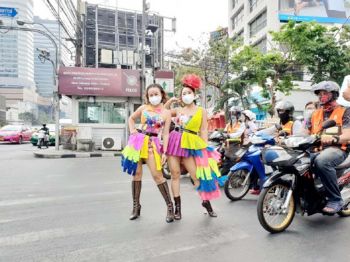 ‘ลูลู่-ลาล่า’ ชวนคนไทยใส่หน้ากากป้องกัน