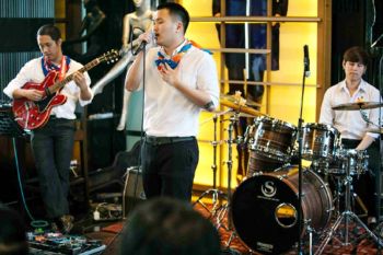 เพลงแจ๊ส ‘Bpo Bpo’  สไตล์ ‘Benz Beantown’