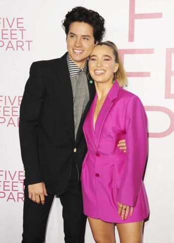 “โคล สเปราซ์” ควง “เฮลีย์ ลู ริชาร์ดสัน” เปิดรอบเวิลด์พรีเมียร์ “FIVE FEET APART”
