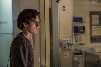 \'โคล สเปราซ์\' พิสูจน์รักเราห่าง5ฟุตในหนังโรแมนติก“Five Feet Apart”
