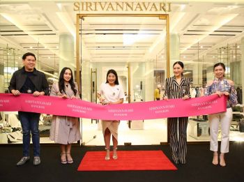 พระเจ้าหลานเธอ พระองค์เจ้าสิริวัณณวรีนารีรัตน์  เสด็จทรงเปิด SIRIVANNAVARI Flagshipstore แห่งแรก