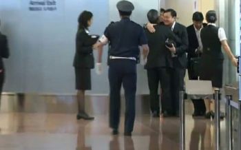 \'ทักษิณ\'โผล่ญี่ปุ่น!  เที่ยวชมดอกซากุระกับลูกๆ