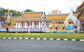 ริ้วขบวนเชิญ\'คนโทน้ำอภิเษก\'ไปยังวัดพระแก้ว (ประมวลภาพ)