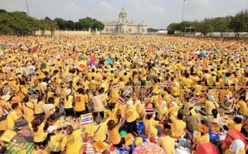 เชิญชวนคนไทย ใส่เสื้อเหลืองเฝ้าฯรับเสด็จ  พระราชพิธีบรมราชาภิเษก