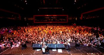 ‘ใหม่-ติ๊นา’ ชวนแฟนเพลงแดนซ์แบบไม่กลัวเหนื่อย ในคอนเสิร์ต ‘GSB & TIPlife Present Queens of Dance’