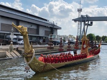 อัญเชิญเรือสุพรรณหงส์  64ฝีพายฝึกซ้อมพิธีบรมราชาภิเษก  ปชช.ชื่นชมความงดงาม
