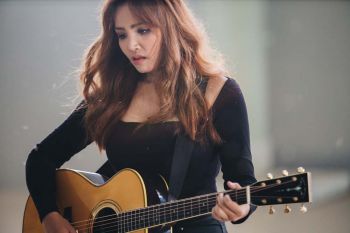 ฟักแฟง โนมอร์เทีย น้อยใจในความรัก แต่ง\'ต้องคำสาป\' เพลงช้าเพลงแรกในฐานะศิลปินเดี่ยว