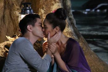 ‘นํ้าตาล’สวยสะกด ร่ายมนต์ลับแล  ‘สมาร์ท’เคลิ้ม เผลอ จูบ