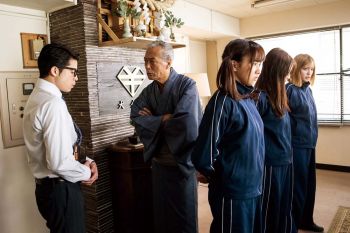 BACK STREET GIRLS ไอดอลสุดซ่า ป๊ะป๋าสั่งลุย!  ปล่อยเอ็มวี สุดน่ารัก มาขโมยหัวใจหนุ่ม ๆ