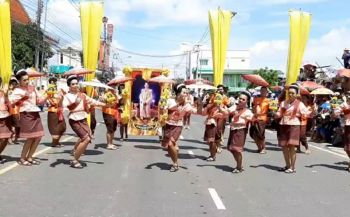 สุดยิ่งใหญ่! งานประเพณีบุญบั้งไฟบวงสรวง \'พระศรีนครเตาท้าวเธอ\' รัตนบุรี