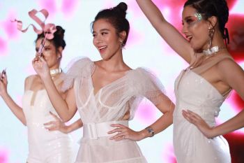 \'เก้า-สุภัสสรา\'เสน่ห์เหลือล้นสะกดใจแฟนหนุ่ม ด้วยกลิ่นหอมสุดละมุนจากน้ำหอมEsxense