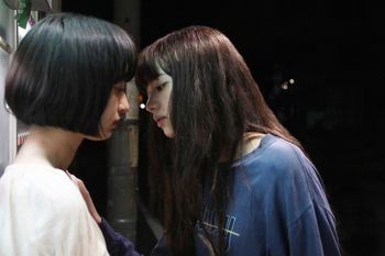 โคมัตสึ นานะ เปลี่ยนลุค สะบัดบ๊อบเล่นกีต้าร์ร้องเพลงเองใน Farewell Song