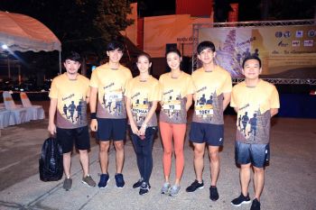 กิจกรรม‘วิ่งทะลุมิติ กับเพลิงพรางเทียน’  พานักวิ่ง วิ่งทะลุประตูเมืองโบราณ ทั้ง 5 ด้วยความชื่นมื่นอิ่มบุญ