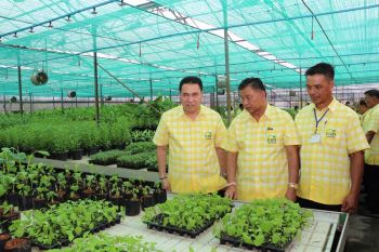 กสก.เยี่ยมชมศูนย์ขยายพันธุ์พืชที่ 1 ชลบุรี