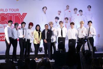 9หนุ่มNCT127 อ้อนแฟนคลับชาวไทยงานแจกลายเซ็นสุดฟิน