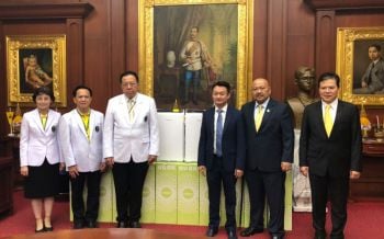 ‘เรนแอร์’มอบเครื่องฟอกอากาศให้โรงพยาบาลศิริราช