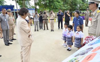 \'กรมสมเด็จพระเทพฯ\'แย้มพระสรวลทันที เมื่อทรงพระดำเนินผ่านแล้วหนูน้อยทัก\'ไปไหนนี่\'