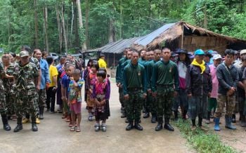‘ปาย’ ปลูกต้นไม้ในชุมชนท่องเที่ยว ‘บ่อน้ำแร่ธรรมชาติ’ บ้านไทรงาม