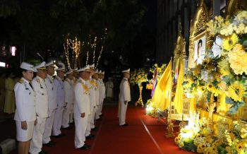 รรท.ผบช.สตม.นำจุดเทียนถวายพระพรชัยมงคล เนื่องในวันเฉลิมพระชนมพรรษา