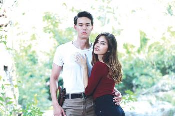 ‘ติช่า’เปิดตัว‘ฝ่าดงพยัคฆ์’  จู่โจมจูบ‘แมน’แอบพลาด! มีเจ็บปาก