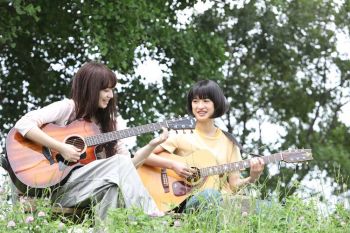 \'โคมัตสึ นานะ\'ชวนคุณมาซึ้งไปกับรักของพวกเขา ใน FAREWELL SONG เพลงรักเราสามคน