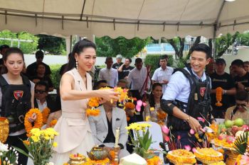 ‘เกรท-บูม’ได้ฤกษ์เปิดบ้านบวงสรวง  ละครบู๊สุดมันส์!! ใน‘ดาวคนละดวง’