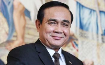 ‘บิ๊กตู่’อมยิ้มซินแสทำนายอยู่ยาว 8 ปี แตะอกซ้ายบอกไม่สงสารฉันบ้างหรือ