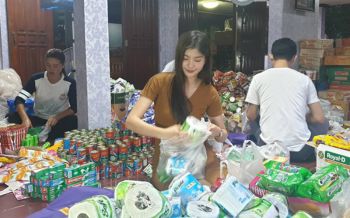 ช่วยอีกแรง! ทูตสมาคมนักประดิษฐ์ฯ เร่งแพคถุงยังชีพส่งช่วยผู้ประสบภัย