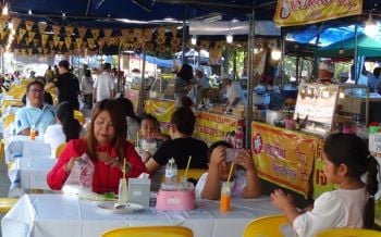 ชาวบุรีรัมย์แห่กินเจคึกคัก ผักหลายชนิดปรับขึ้นราคาจากปกติกว่า 30 เปอร์เซ็นต์