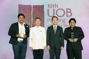 งานจิตรกรรมที่สื่อถึงความเพิกเฉยของมนุษย์ต่อสิ่งแวดล้อมคว้ารางวัลชนะเลิศ จากเวทีการประกวดจิตรกรรมยูโอบี ครั้งที่ 10
