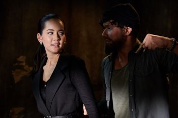 \'โบว์\'จัดเต็ม หมัดแลกหมัด\'อ๋อม\'ใน\'อินทรีแดง\'